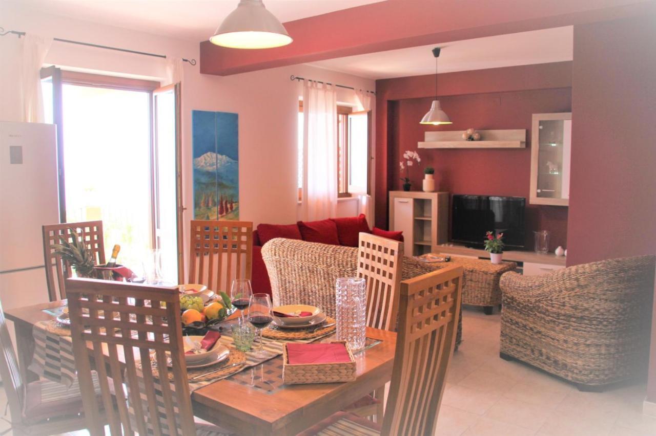 Poseidone Sea Apartment Taormina Mazzeo Buitenkant foto