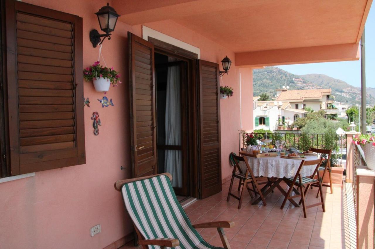 Poseidone Sea Apartment Taormina Mazzeo Buitenkant foto