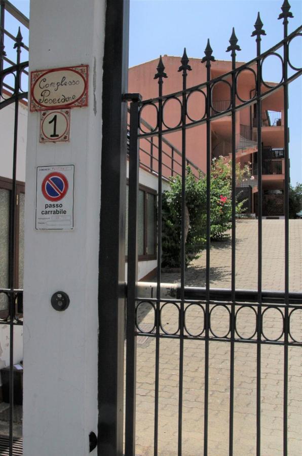 Poseidone Sea Apartment Taormina Mazzeo Buitenkant foto